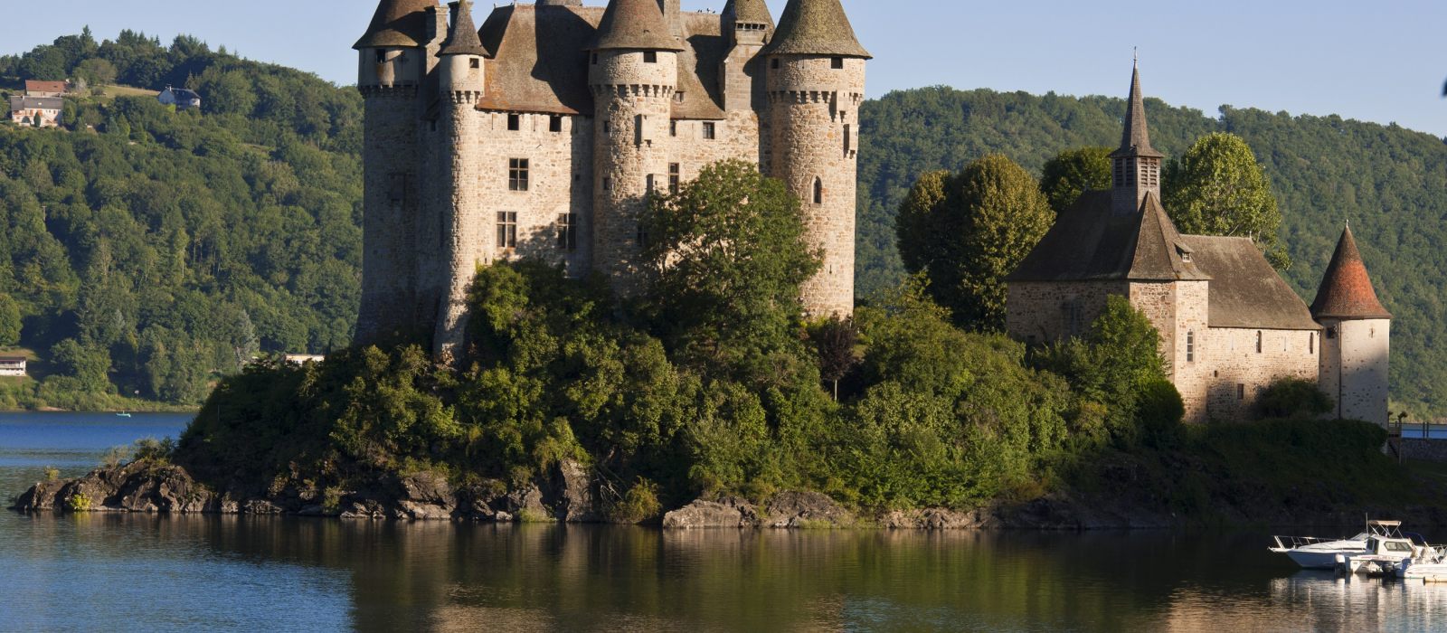 Les plus beaux châteaux du Cantal