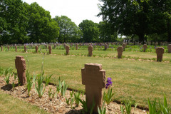Cimetière militaire allemand et cimetière militaire britannique