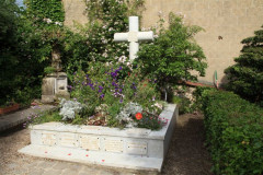 L’église Sainte-Radegonde -  La Tombe de Monet