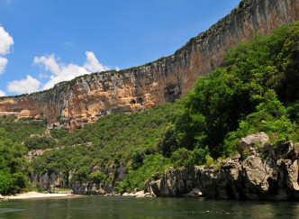 Découverte des gorges de l'Ardèche en canoë